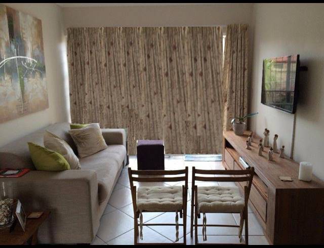 2 BEDROOM TOWNHOUSE RENTED IN WALMER HEIGHTS